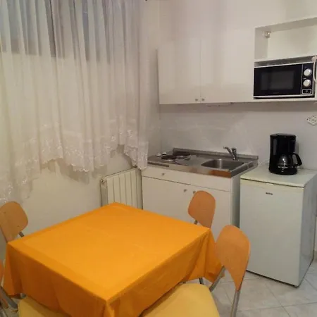 Darka Apartment *